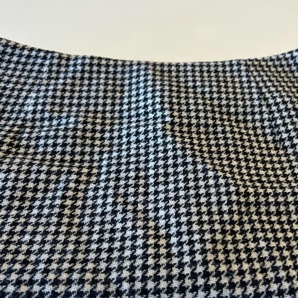 VINTAGE Express Black and White Houndstooth Wool Blend Mini Skirt - Picture 4 of 5